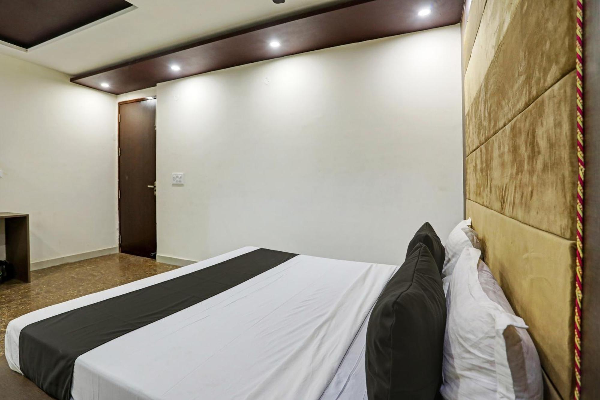 Hotel O All In One Hotel 加济阿巴德 外观 照片